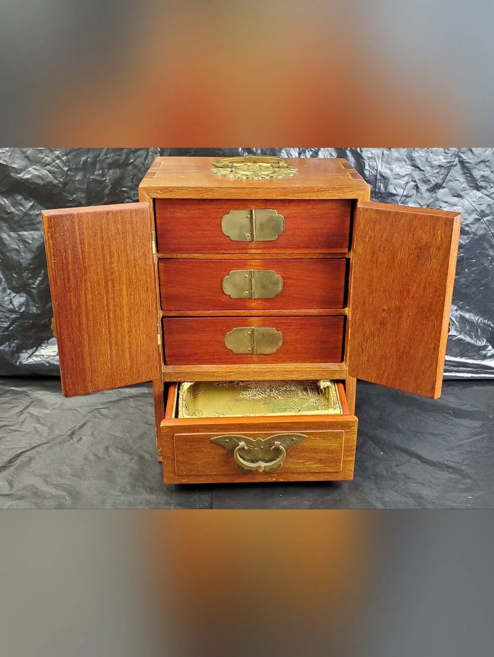 Vintage pre owned